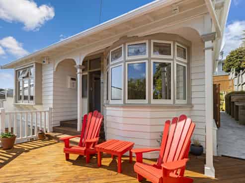 33 Mckinley Crescent, Brooklyn