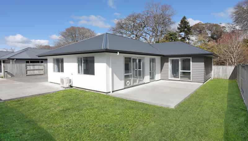 43 Wilson Street, Bulls