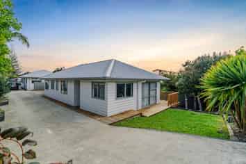 20 Mcleod Road, Weymouth