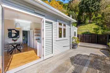 26 Freeling Street, Island Bay