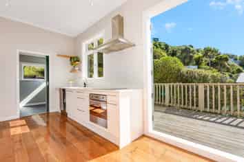 26 Freeling Street, Island Bay