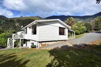  3 Field Terrace, Okiwi Bay