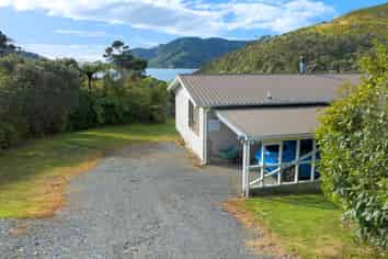  3 Field Terrace, Okiwi Bay
