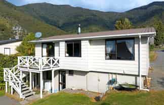  3 Field Terrace, Okiwi Bay