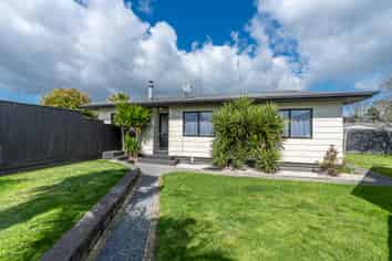 12B Bruce Avenue, Glenview