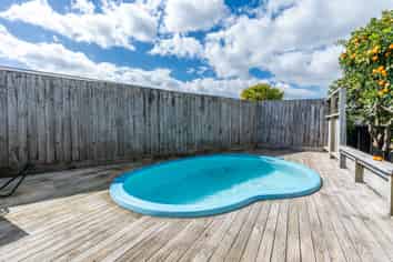12B Bruce Avenue, Glenview