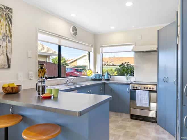 20 Larisa Grove, Papamoa