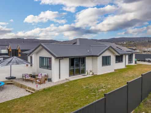 10 Sequoia Close, ALEXANDRA