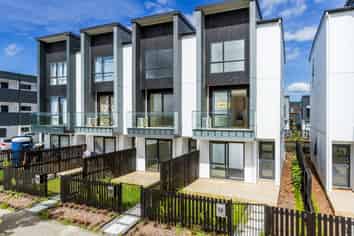 12 Papa Takoro Lane, Flat Bush