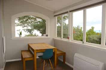 27 Seaview Road, Brighton