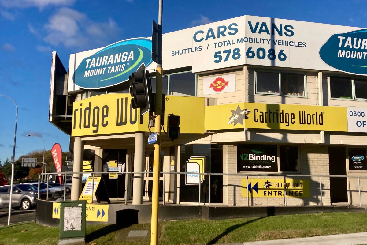 Be Seen on One of Tauranga's Busiest Corners - Vista 6