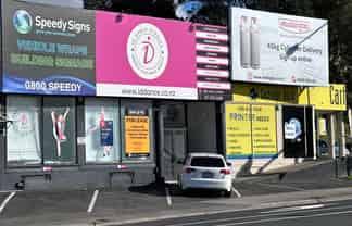 Be Seen on One of Tauranga’s Busiest Corners