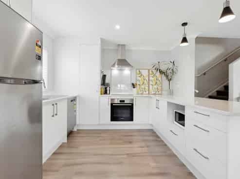 40 Paretaiuru Crescent, Papakura