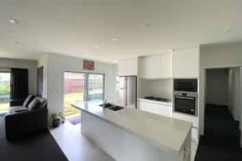 2 Moonlight Drive, Rototuna