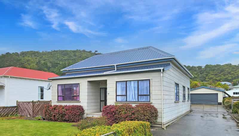 37 Shakespeare Street, Greymouth