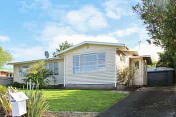 1 Clyde Crescent , Roslyn