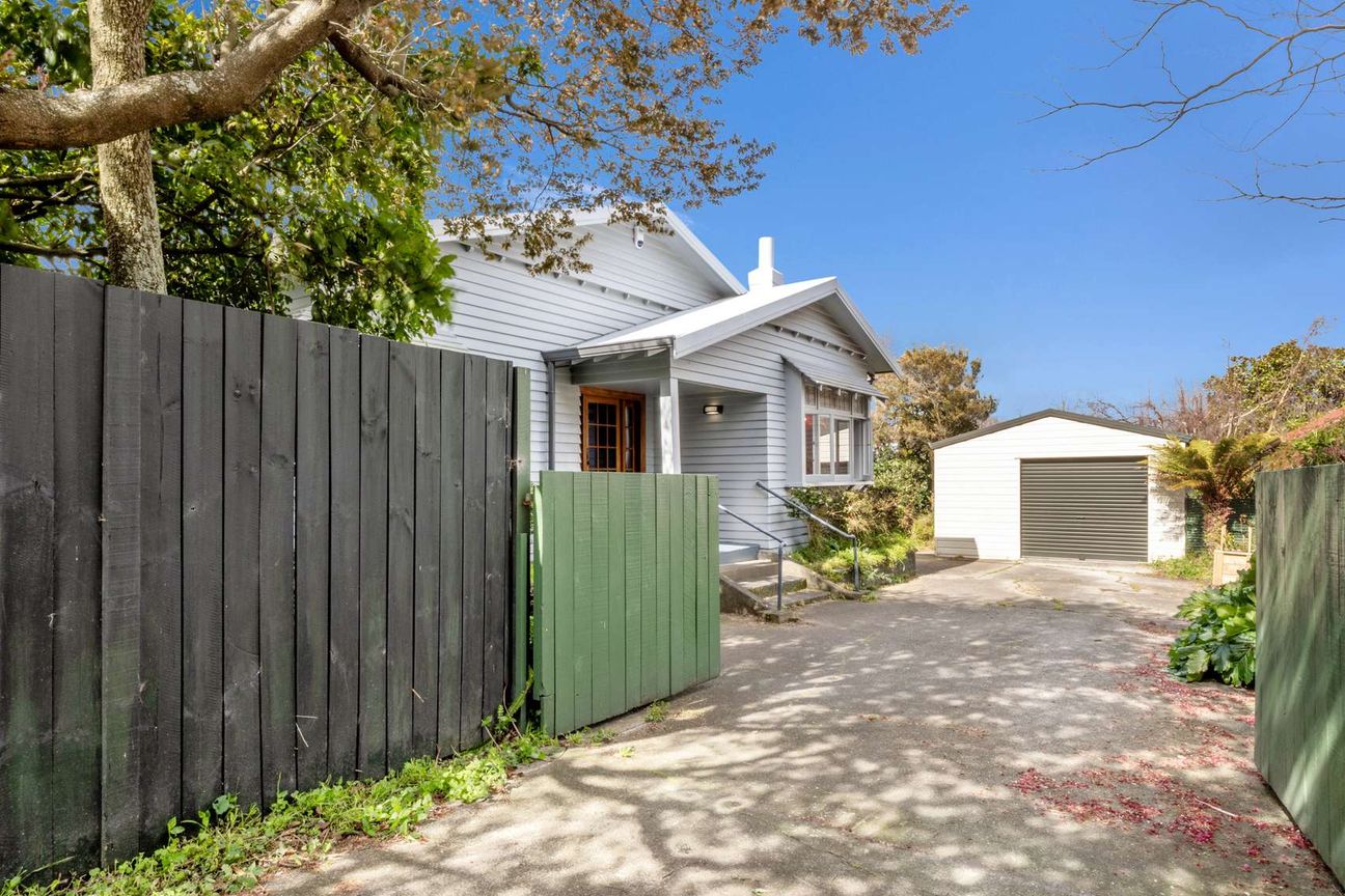 Character, Charm & Central Convenience! - Vista 3