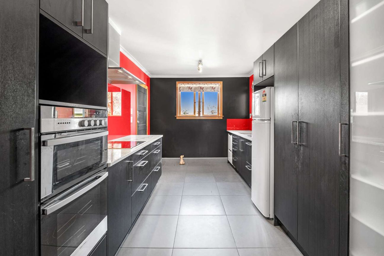 Character, Charm & Central Convenience! - Altro