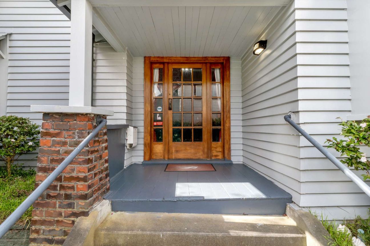 Character, Charm & Central Convenience! - Vista 4