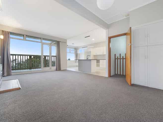 232 Hillsborough Road, Hillsborough