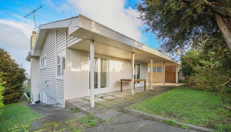 232 Hillsborough Road, Hillsborough