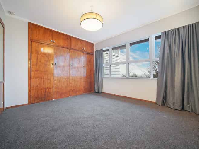 232 Hillsborough Road, Hillsborough
