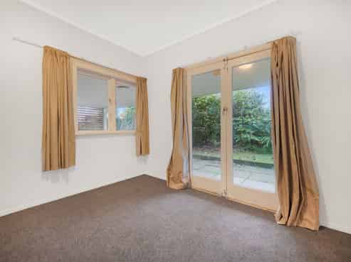 232 Hillsborough Road, Hillsborough