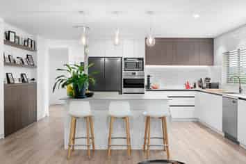 47 The Esplanade, Huntington
