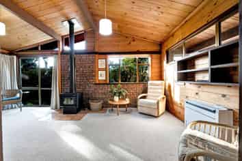 1274 Egmont Road, Egmont Village