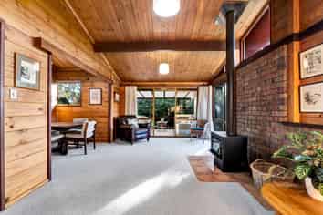1274 Egmont Road, Egmont Village