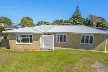 4 Colenso Place, Otaki Beach
