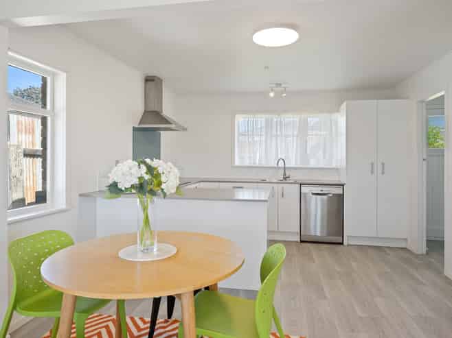 4 Colenso Place, Otaki Beach