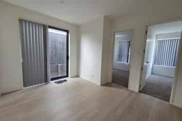 Granny Fla/55 Koromeke Street, Flat Bush