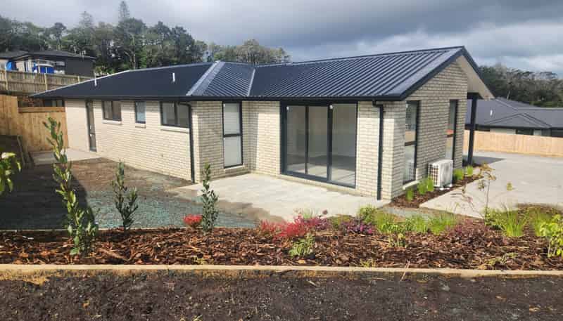28 Royal St Annes Drive, Kamo