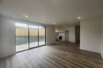 28 Royal St Annes Drive, Kamo