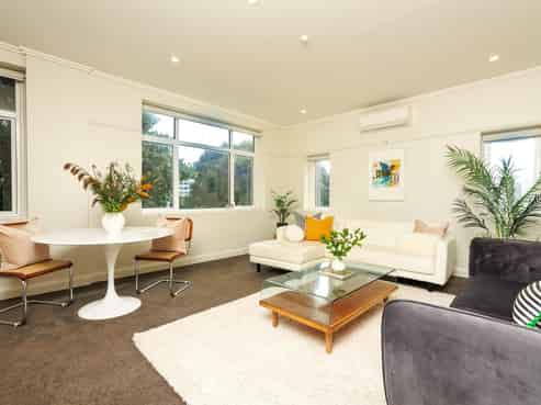 12/48A Oriental Parade, Oriental Bay