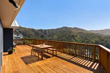 68 Downing Street, Crofton Downs