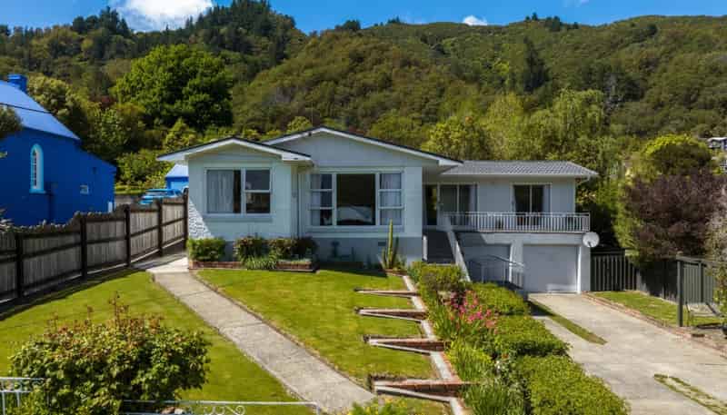 128 Waikawa Road, Picton