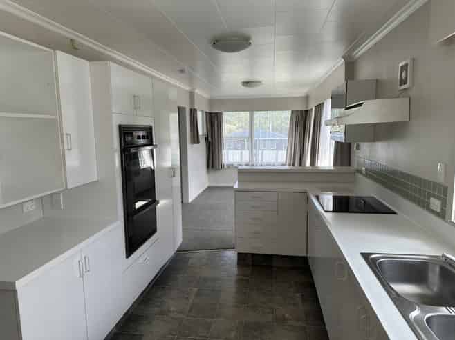 128 Waikawa Road, Picton
