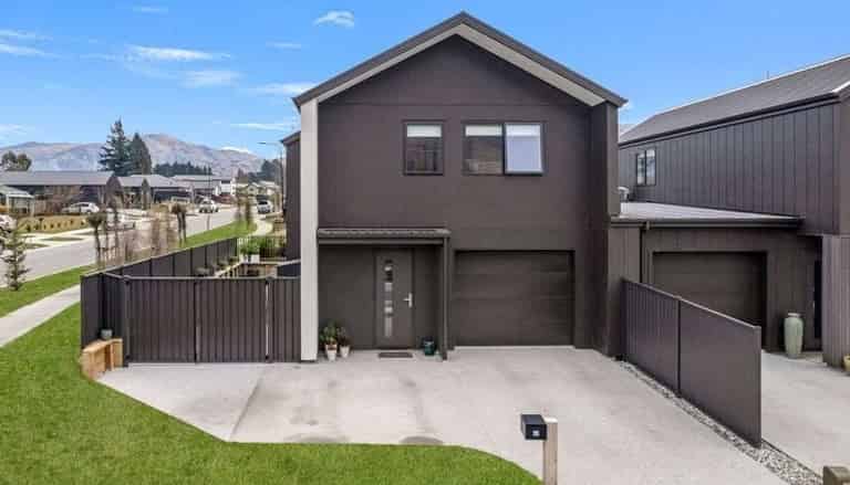 34 Woods Crescent, Cromwell