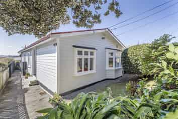 3 Endeavour Street, Lyall Bay