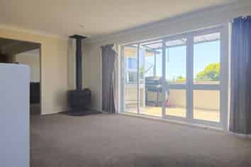 79 Tirimoana Road, Te Atatu South