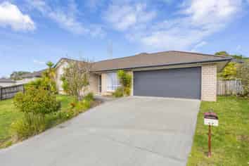 17 Astrid Lane, Wellsford
