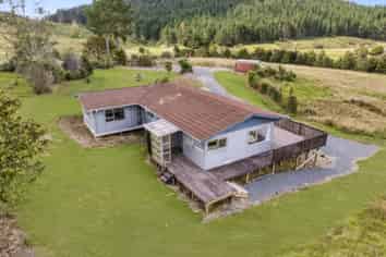 60 Ross Road, Topuni