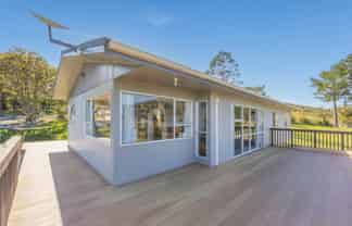 60 Ross Road, Topuni