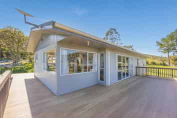 60 Ross Road, Topuni