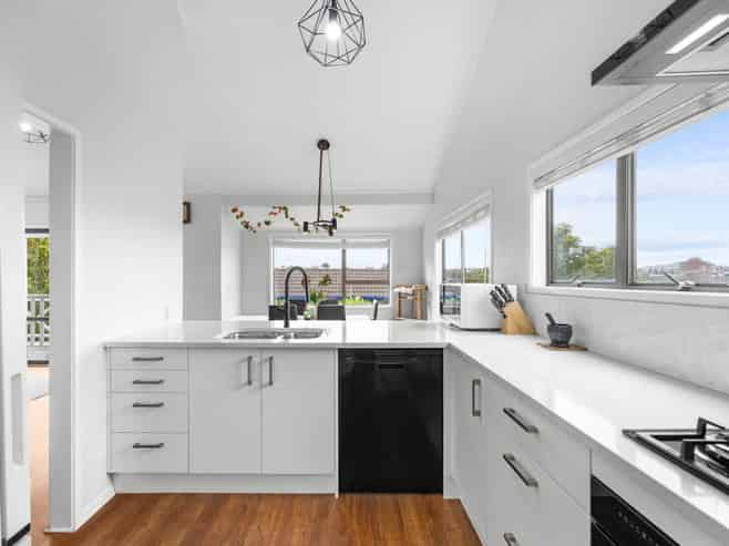 1/3 Tahinga Street, Northcote
