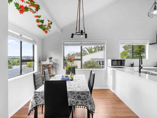 1/3 Tahinga Street, Northcote