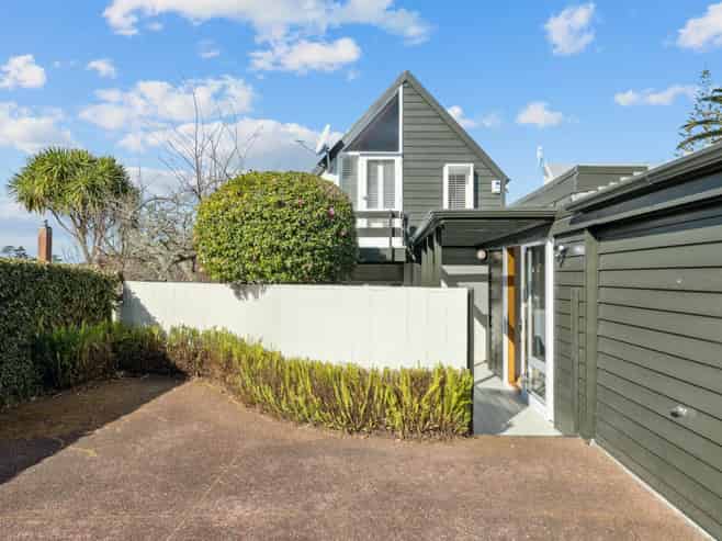 9D Pukeora Avenue, Remuera