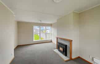 30 Devon Crescent, Bulls